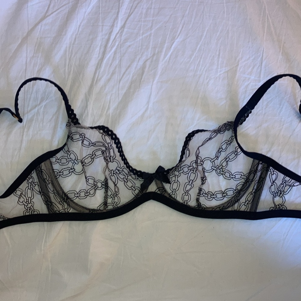Agent Provocateur Chain Bra 34D